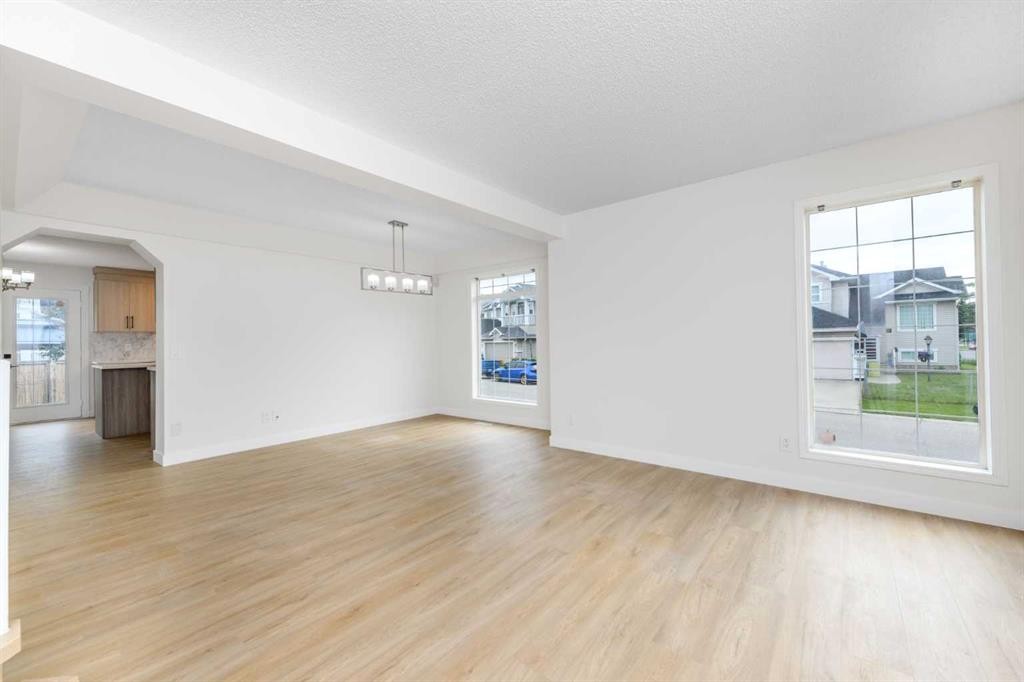 28 Coral Reef Link Ne, Calgary, AB - Indoor Photo Showing Other Room