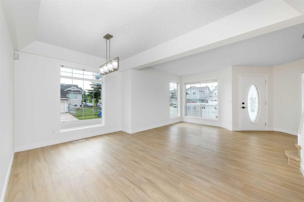 28 Coral Reef Link Ne, Calgary, AB - Indoor Photo Showing Other Room