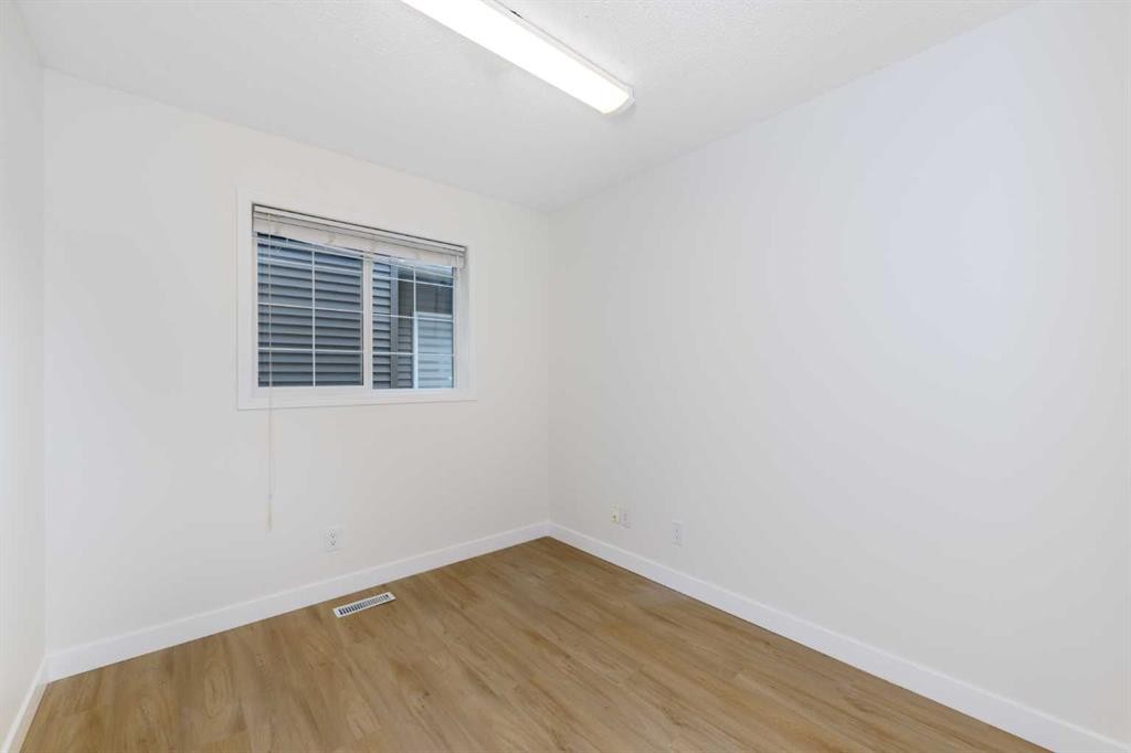 28 Coral Reef Link Ne, Calgary, AB - Indoor Photo Showing Other Room