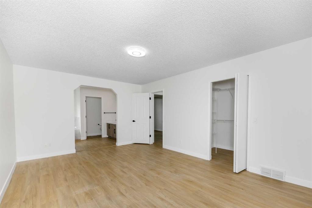28 Coral Reef Link Ne, Calgary, AB - Indoor Photo Showing Other Room