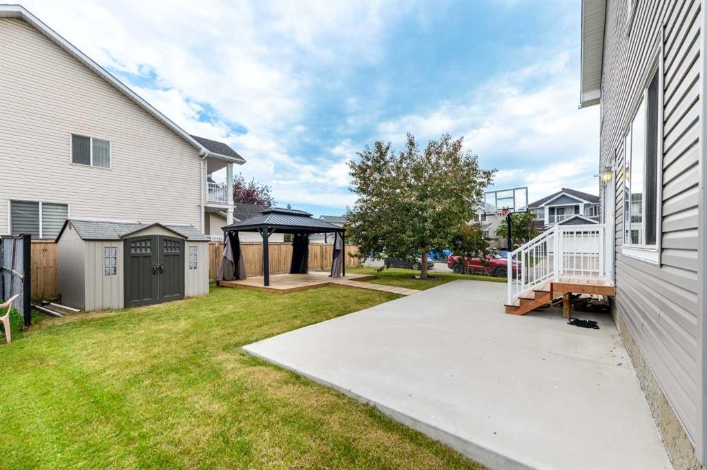 28 Coral Reef Link Ne, Calgary, AB - Outdoor