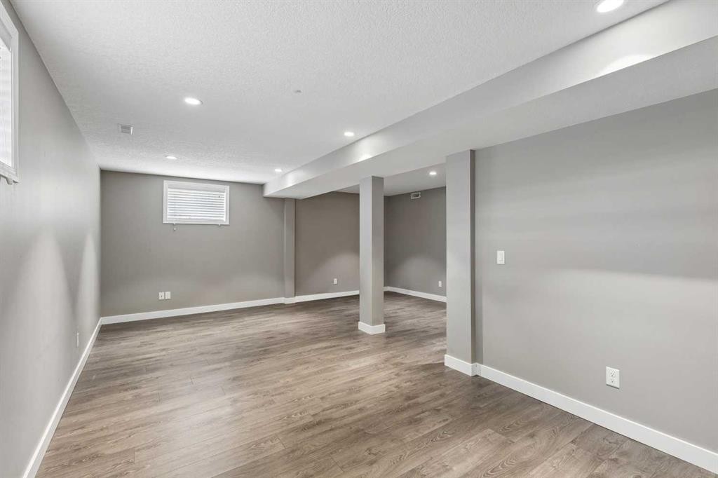 139 Hidden Creek Gardens Nw, Calgary, AB - Indoor