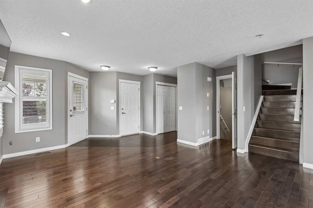 139 Hidden Creek Gardens Nw, Calgary, AB - Indoor Photo Showing Other Room