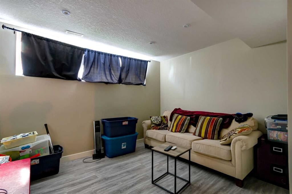 6 Elgin Meadows Road Se, Calgary, AB - Indoor