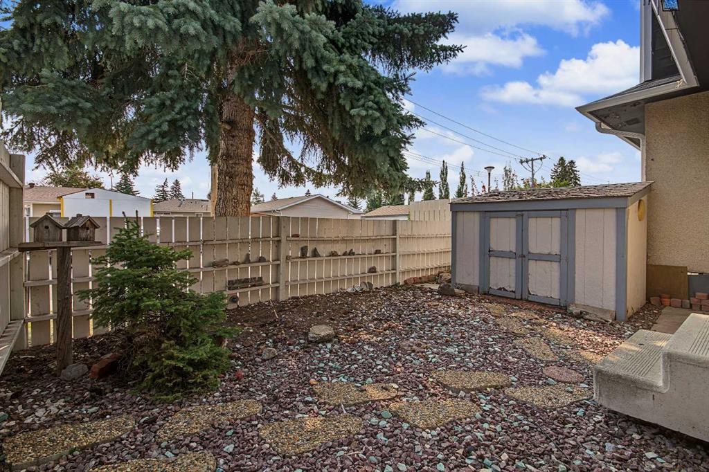 75-175 Manora Place Ne, Calgary, AB - Outdoor