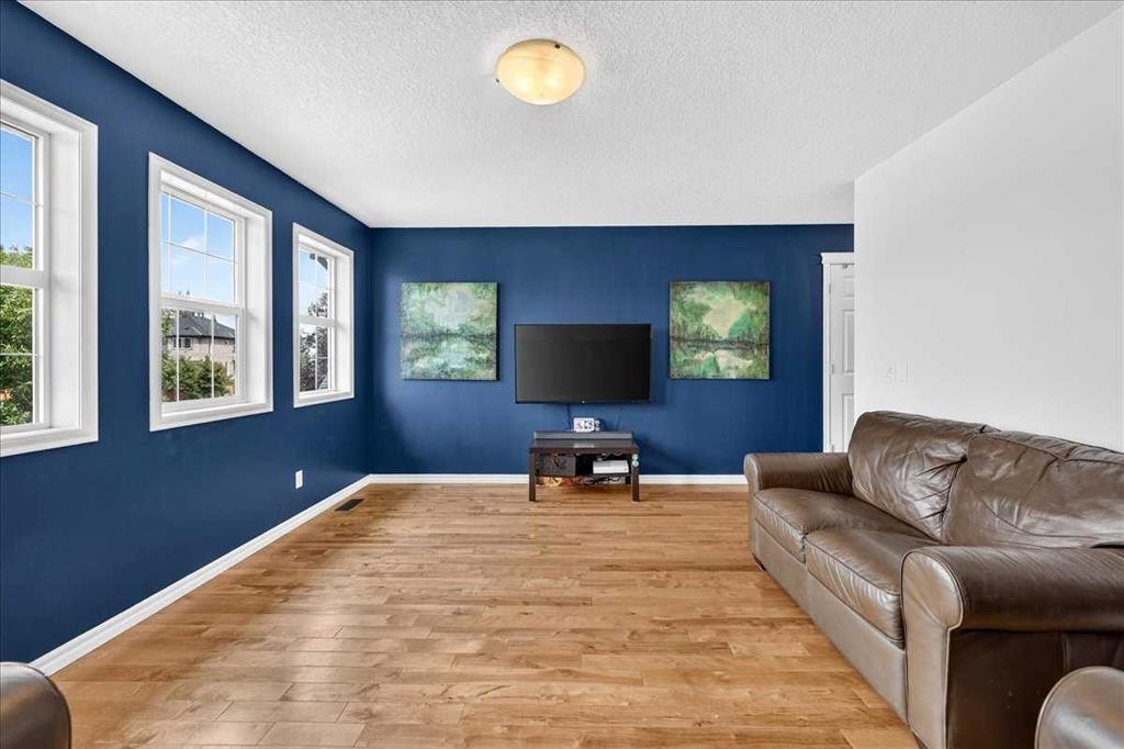 128 Cranberry Circle Se, Calgary, AB - Indoor Photo Showing Other Room