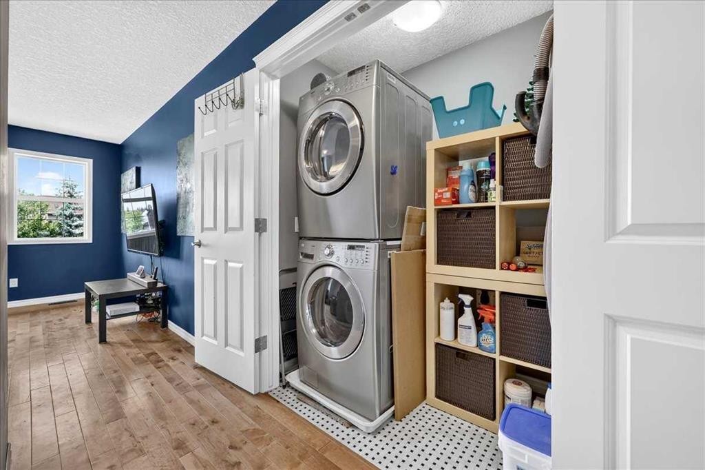 128 Cranberry Circle Se, Calgary, AB - Indoor Photo Showing Laundry Room