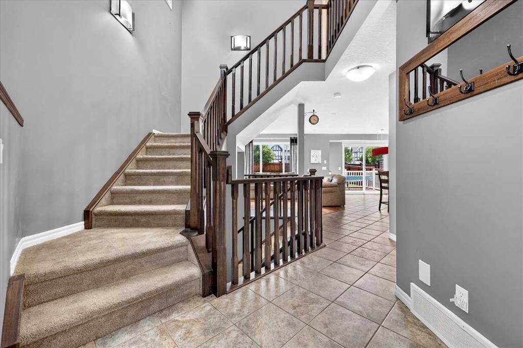 128 Cranberry Circle Se, Calgary, AB - Indoor Photo Showing Other Room