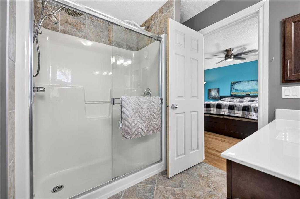 128 Cranberry Circle Se, Calgary, AB - Indoor Photo Showing Bathroom