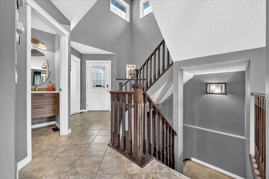 128 Cranberry Circle Se, Calgary, AB - Indoor Photo Showing Other Room