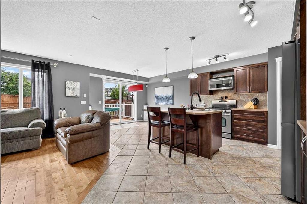 128 Cranberry Circle Se, Calgary, AB - Indoor