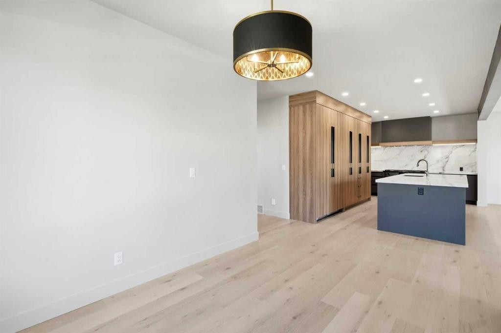 3 Mystic Ridge Way Sw, Calgary, AB - Indoor Photo Showing Kitchen