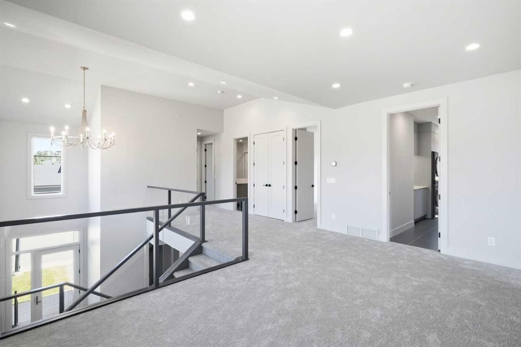 3 Mystic Ridge Way Sw, Calgary, AB - Indoor Photo Showing Other Room