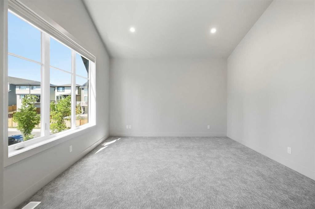 3 Mystic Ridge Way Sw, Calgary, AB - Indoor Photo Showing Other Room