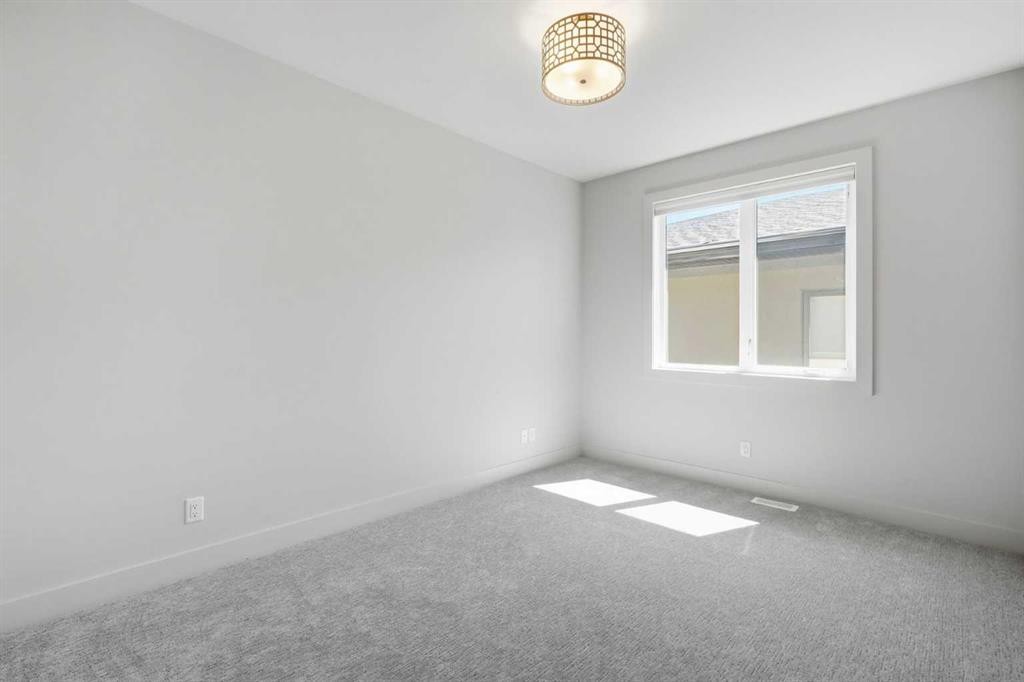 3 Mystic Ridge Way Sw, Calgary, AB - Indoor Photo Showing Other Room
