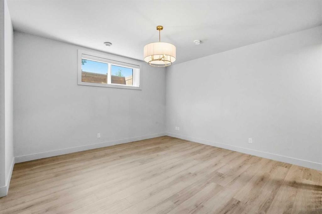 3 Mystic Ridge Way Sw, Calgary, AB - Indoor Photo Showing Other Room