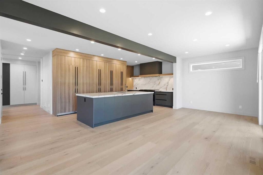 3 Mystic Ridge Way Sw, Calgary, AB - Indoor Photo Showing Kitchen