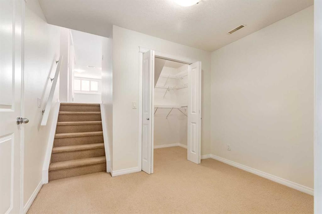 2234 15A Street Se, Calgary, AB - Indoor Photo Showing Other Room