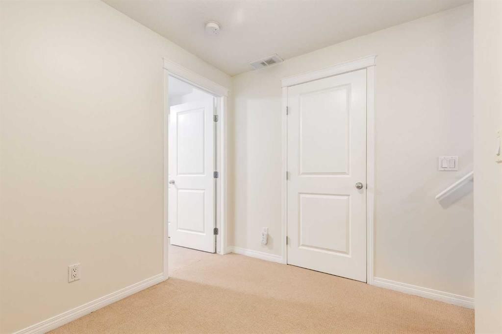 2234 15A Street Se, Calgary, AB - Indoor Photo Showing Other Room