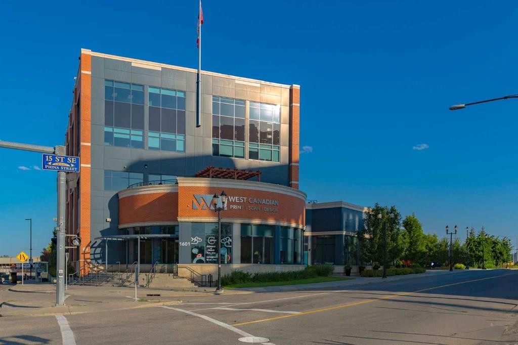 2234 15A Street Se, Calgary, AB - Outdoor