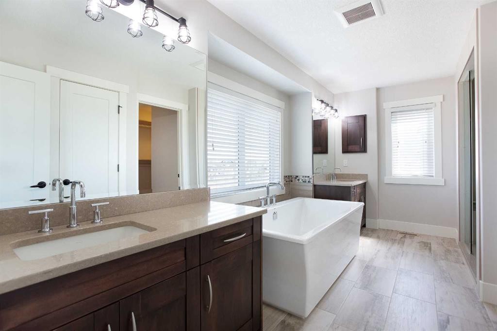 49 Cimarron Springs Circle, Okotoks, AB - Indoor Photo Showing Bathroom