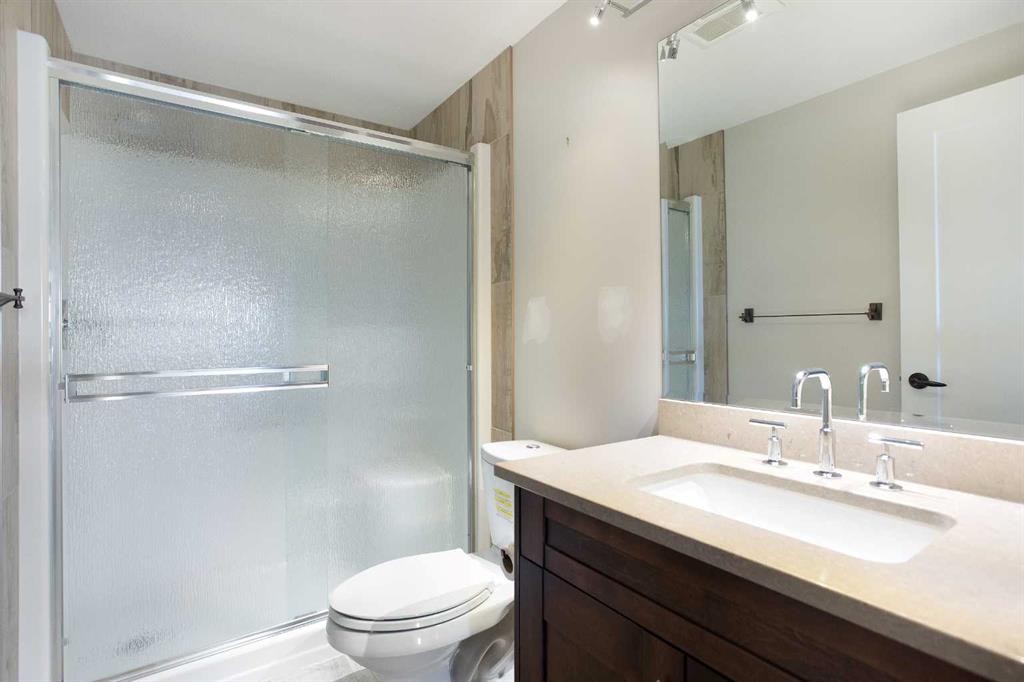 49 Cimarron Springs Circle, Okotoks, AB - Indoor Photo Showing Bathroom