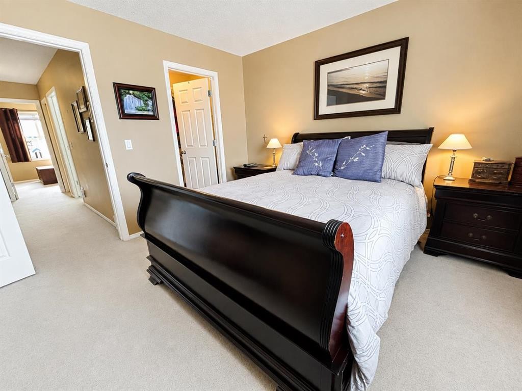 122 Bridlewood Lane Sw, Calgary, AB