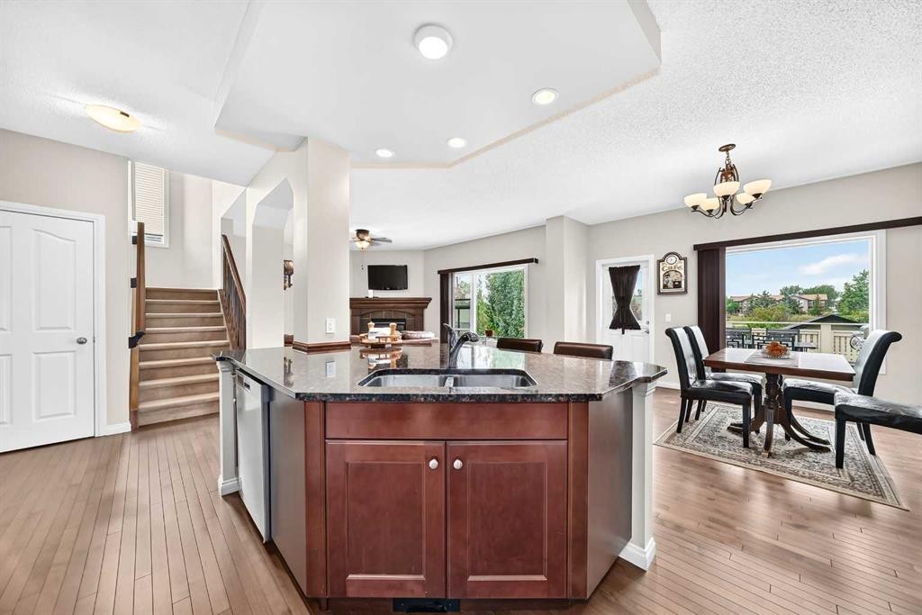 212 Aspenmere Close, Chestermere, AB - Indoor Photo Showing Other Room
