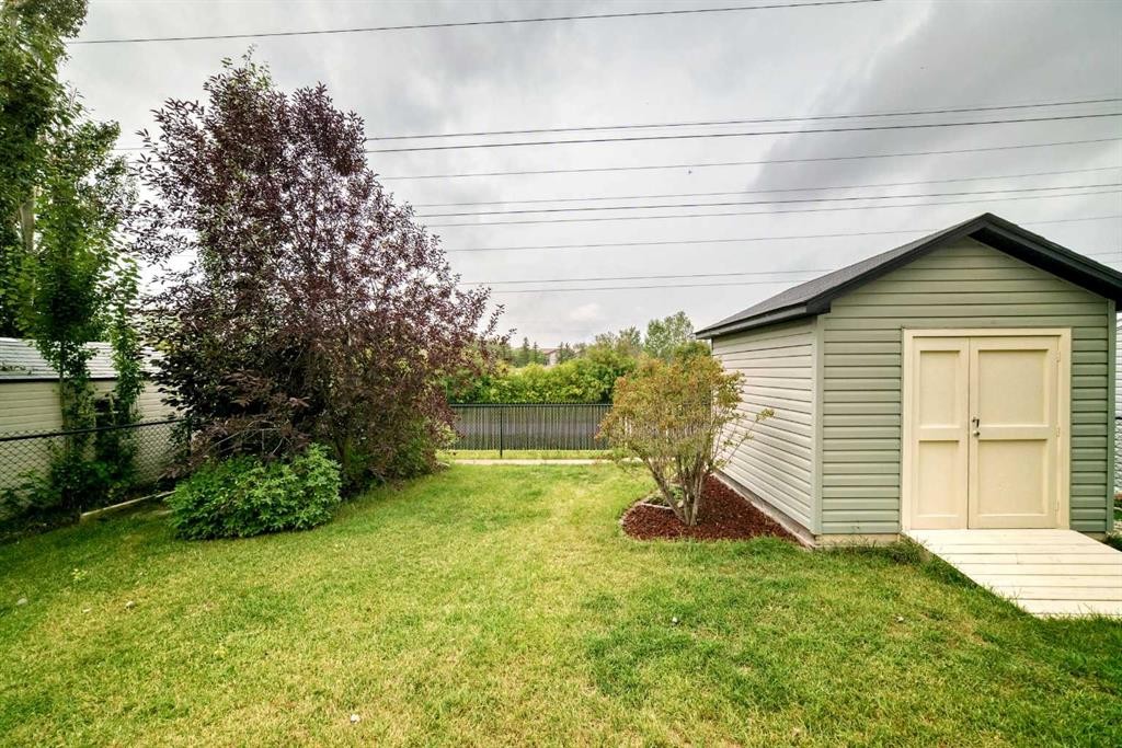 212 Aspenmere Close, Chestermere, AB - Outdoor