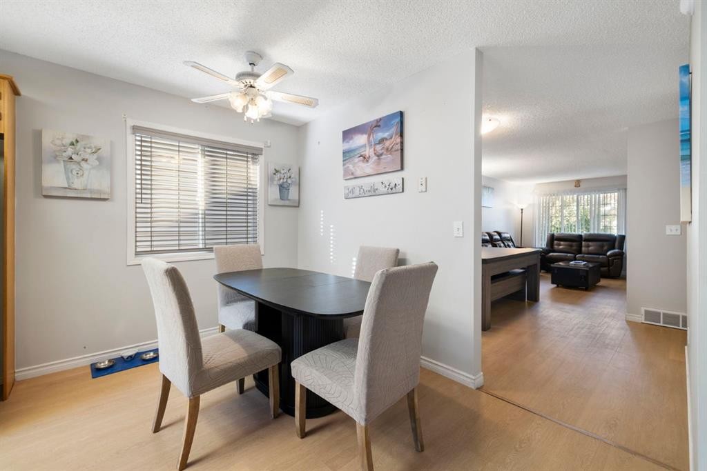 76 Douglas Ridge Close Se, Calgary, AB - Indoor Photo Showing Dining Room