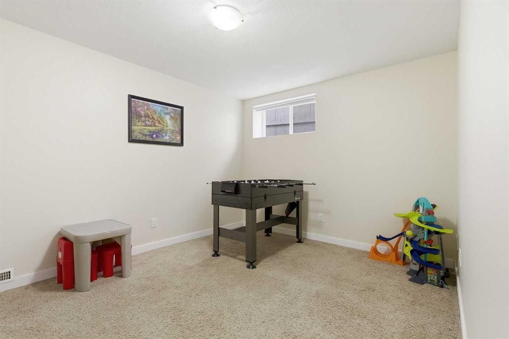 18 Royal Crest Way Nw, Calgary, AB - Indoor
