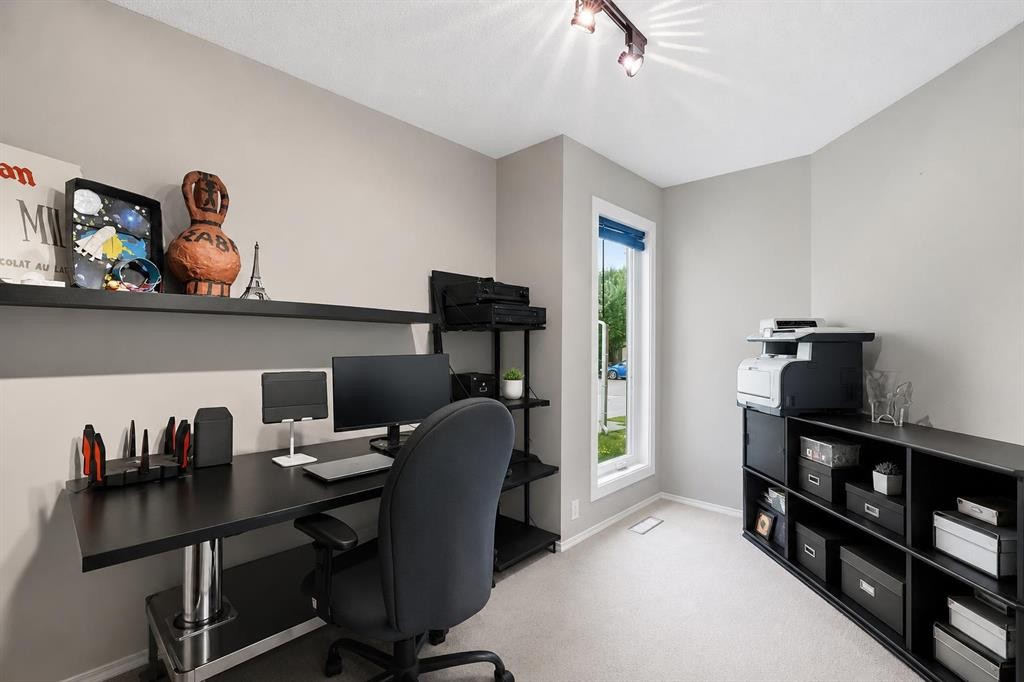 173 Tuscany Ridge View Nw, Calgary, AB - Indoor Photo Showing Office