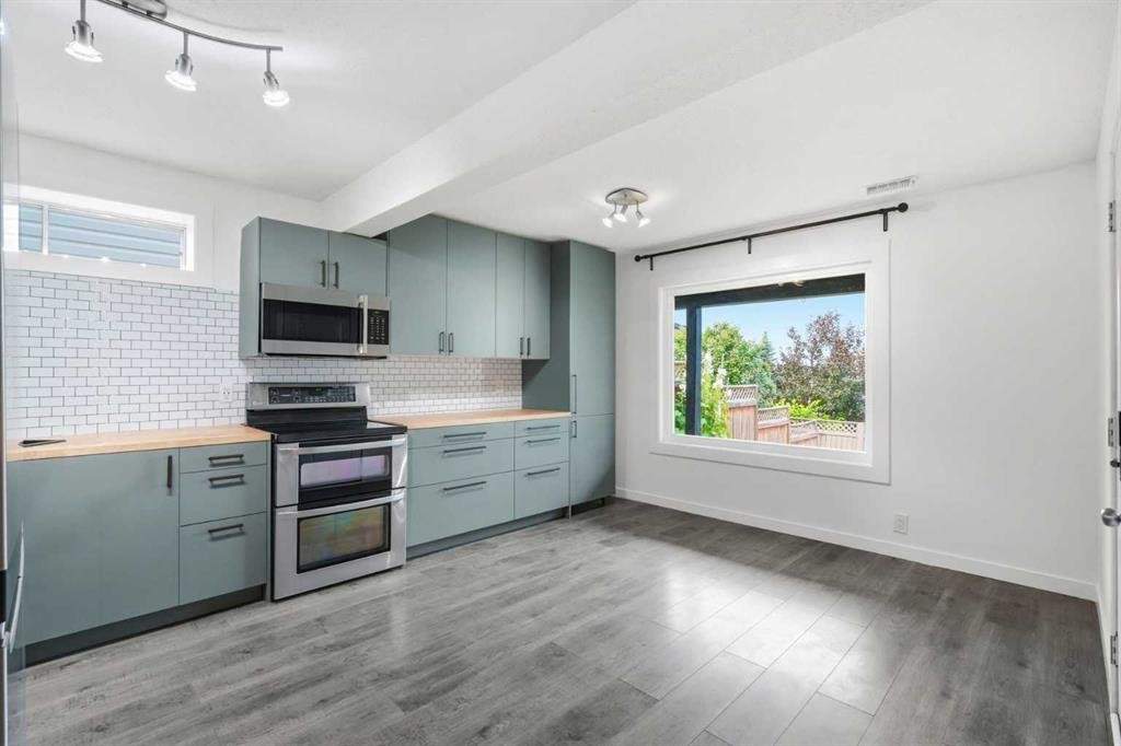 173 Tuscany Ridge View Nw, Calgary, AB - Indoor Photo Showing Kitchen