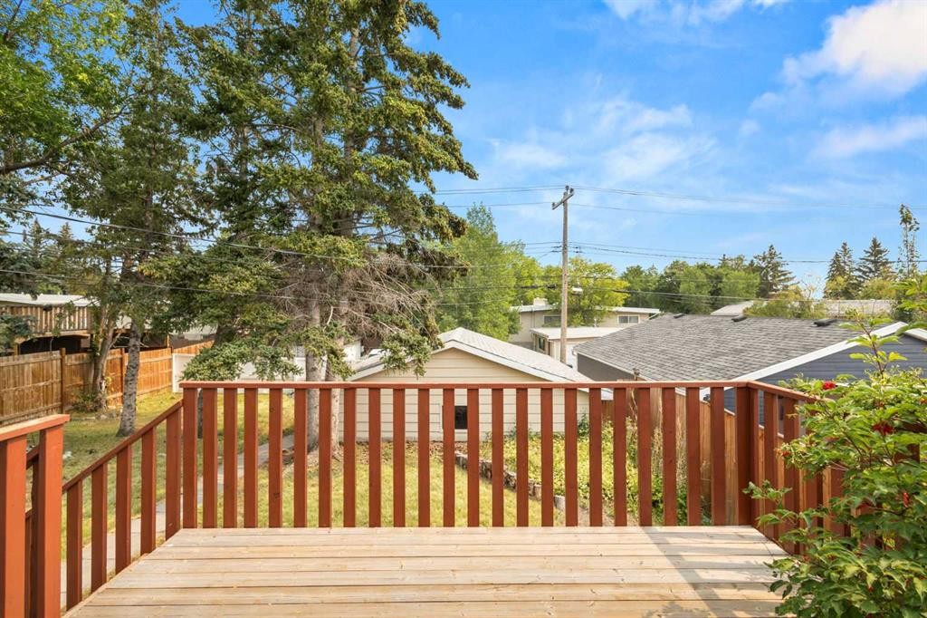 6008 Dalgetty Drive Nw, Calgary, AB - Outdoor With Deck Patio Veranda
