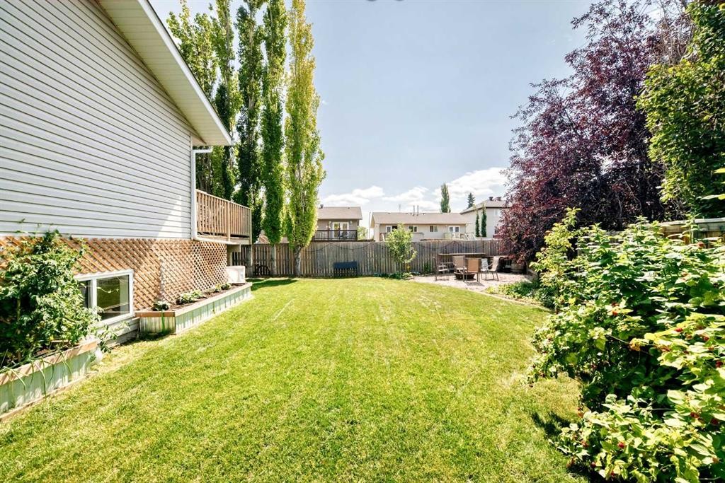 29 Sierra Road, Olds, AB - Outdoor