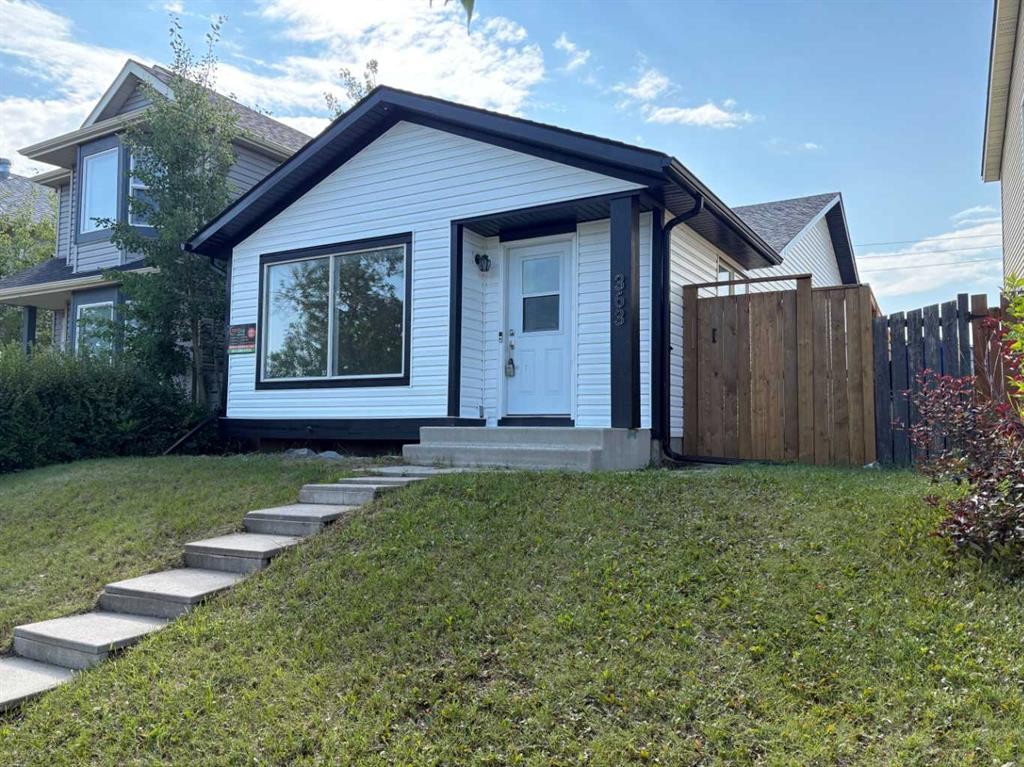 363 Falton Drive Ne, Calgary, AB - Outdoor