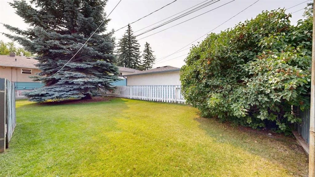 708 55 Avenue Sw, Calgary, AB - Outdoor