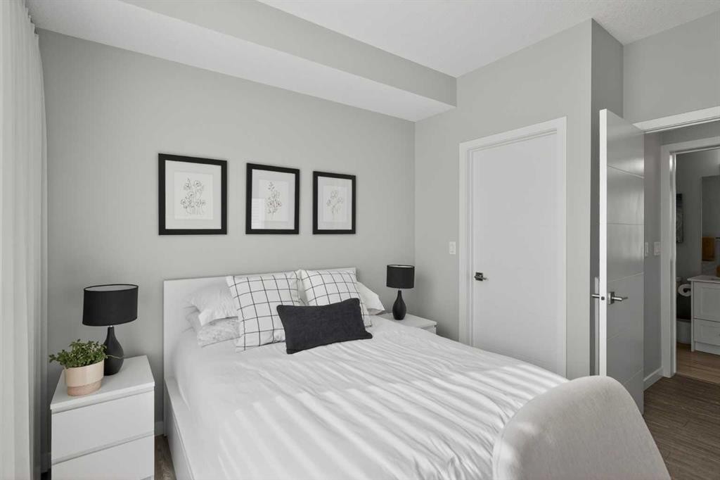 302-2231 Mahogany Boulevard Se, Calgary, AB - Indoor Photo Showing Bedroom