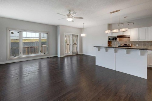 103 Bridle Estates Mews Sw, Calgary, AB - Indoor Photo Showing Kitchen