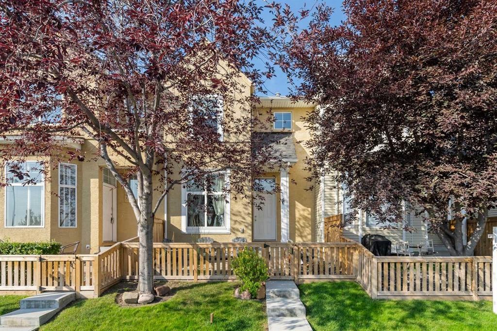 205 Mckenzie Towne Gate Se, Calgary, AB - Outdoor