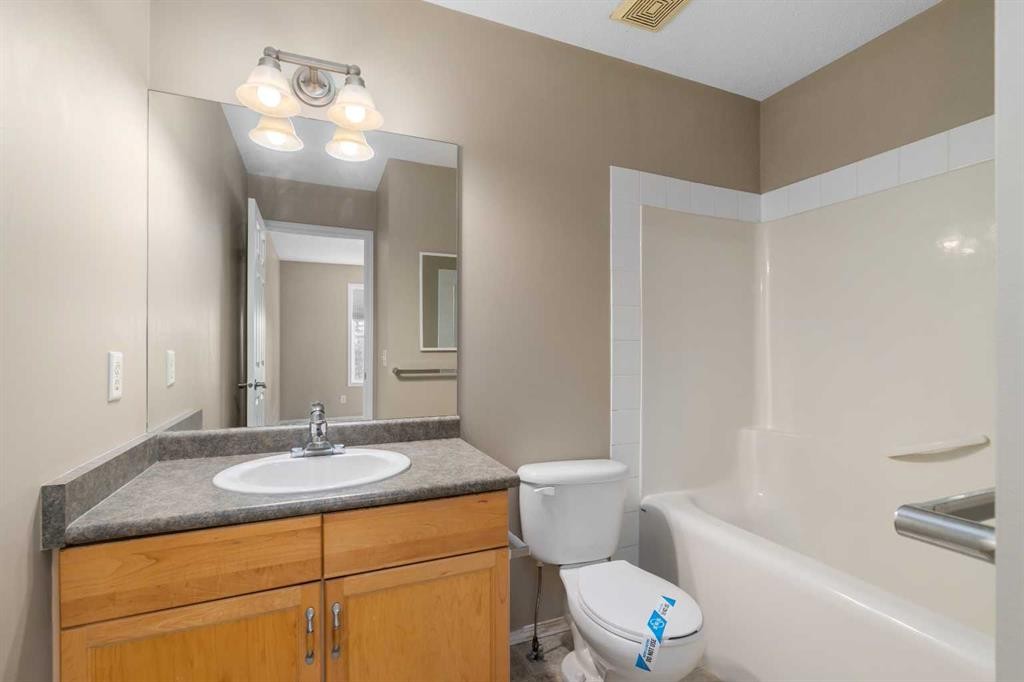 205 Mckenzie Towne Gate Se, Calgary, AB - Indoor Photo Showing Bathroom