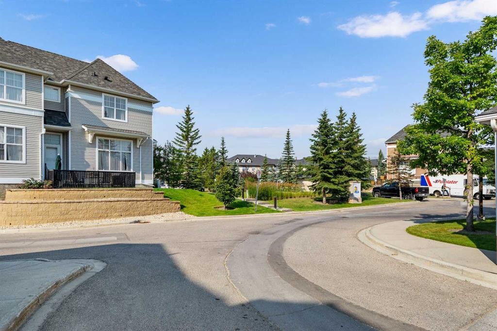 205 Mckenzie Towne Gate Se, Calgary, AB - Outdoor