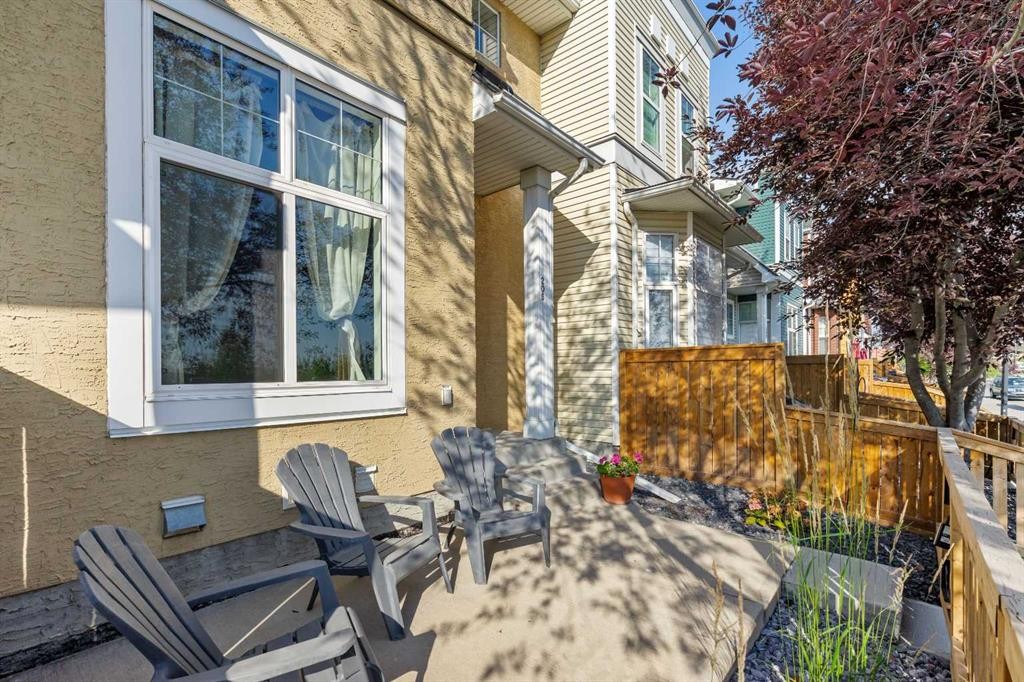 205 Mckenzie Towne Gate Se, Calgary, AB - Outdoor