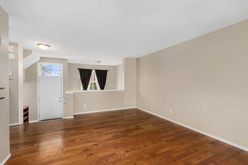 205 Mckenzie Towne Gate Se, Calgary, AB - Indoor Photo Showing Other Room