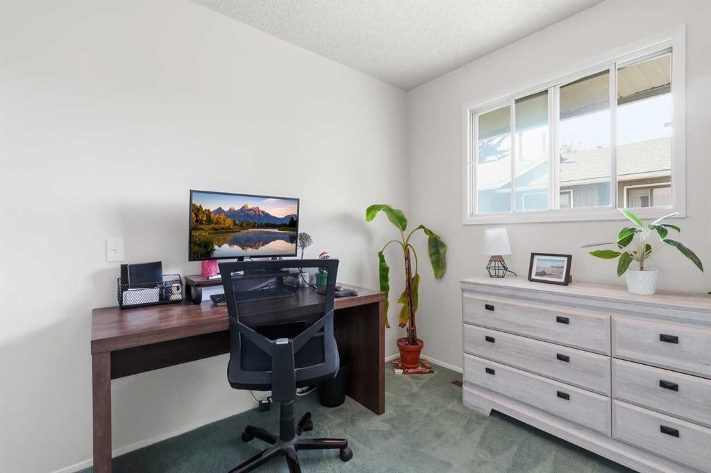 6503 Ranchview Drive Nw, Calgary, AB - Indoor Photo Showing Office