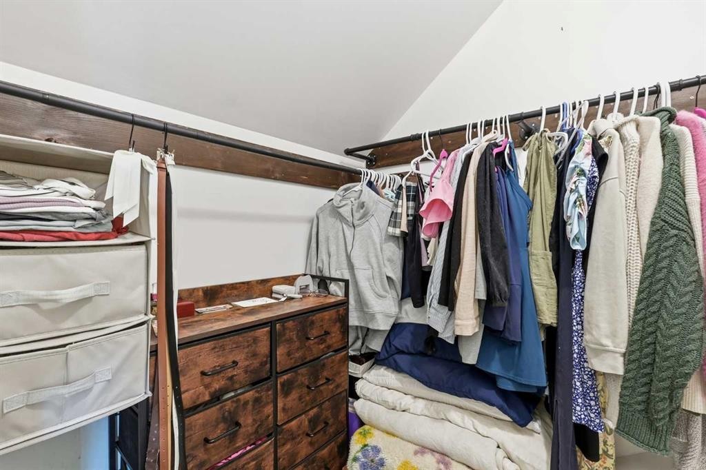 6503 Ranchview Drive Nw, Calgary, AB - Indoor With Storage