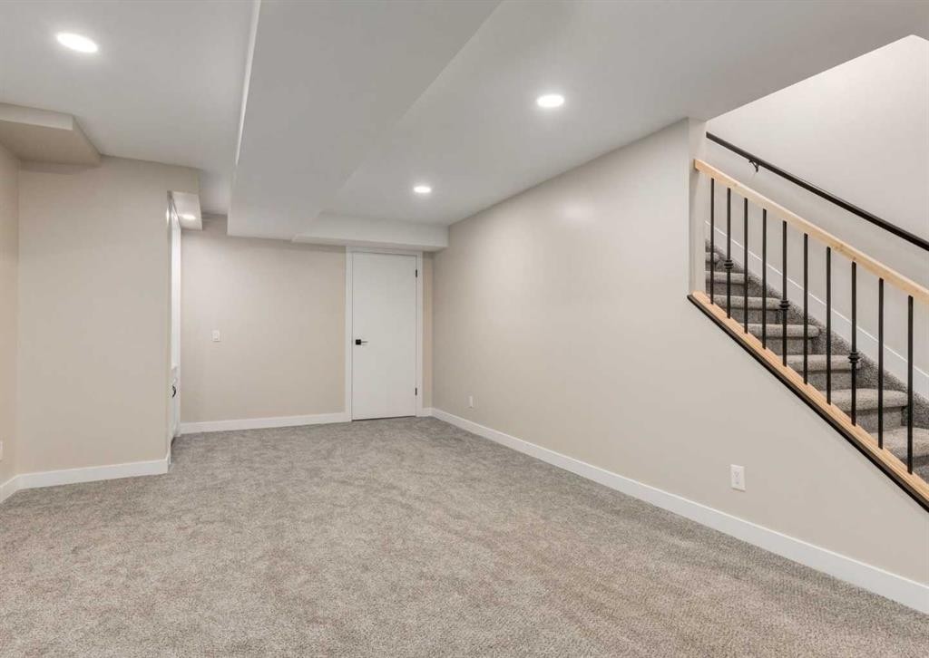 7956 71 Avenue Nw, Calgary, AB - Indoor