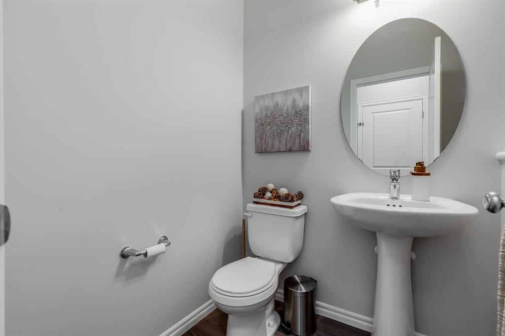 540 Evanston Link Nw, Calgary, AB - Indoor Photo Showing Bathroom