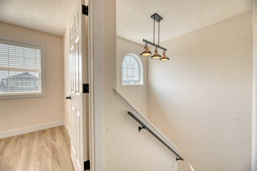 20 Taracove Crescent Ne, Calgary, AB - Indoor Photo Showing Other Room