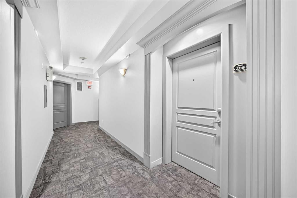 208-30 Cranfield Link Se, Calgary, AB - Indoor Photo Showing Other Room
